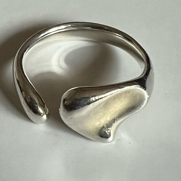 Tiffany & Co. Jewelry - Tiffany Elsa Peretti Full Heart Ring